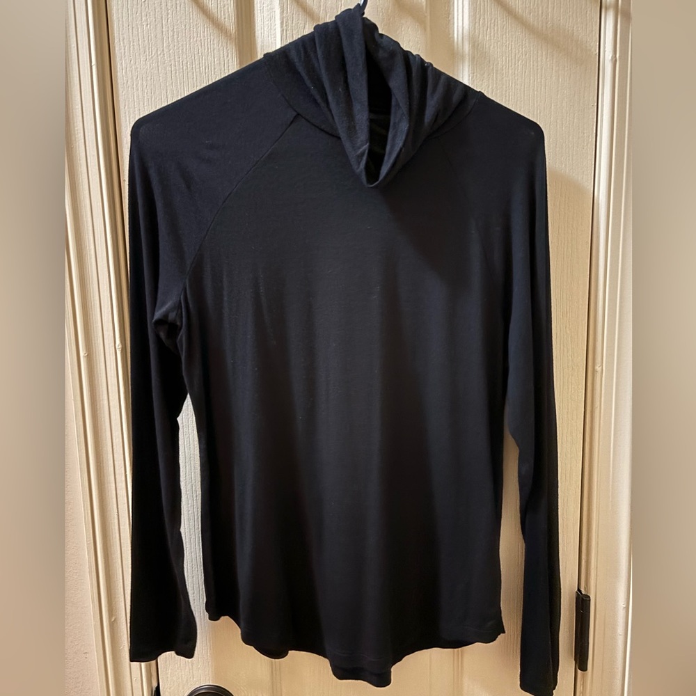 Old navy turtle neck top- black